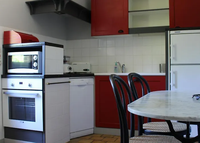 Сasa de vacaciones Avec Grand Jardin, Cheminée, Vélos Et Wifi à - Fr-1-410-242 *